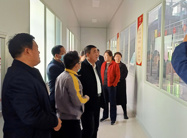 河南省農業廳專家驗收小組對蘭考花生基地及特香型花生油加工設備進行綠色食品加工認證驗收(圖4) 河南省農業廳專家驗收小組對蘭考花生基地及特香型花生油加工設備進行綠色食品加工認證驗收(圖4)